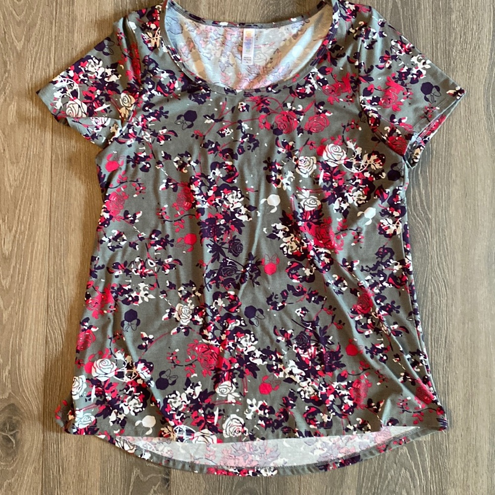 Lularoe Disney Minnie Mouse Classic T